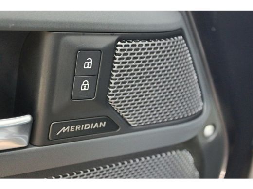 Land Rover Defender 2.0 P400e 110 X-Dynamic S 3 Zone Climate, DAB, Surround camera, verwarmde Stoelen, Privacy, Roof ... ActivLease financial lease