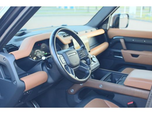 Land Rover Defender 2.0 P400e 110 X Pano | Head-Up | 22 Inch | Stoelkoeling/verwarming | ACC | Koelbox | 4-zone Clim ActivLease financial lease