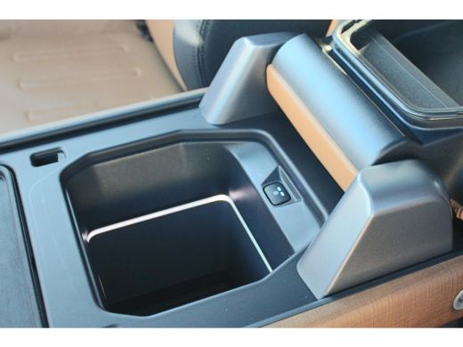 Land Rover Defender 2.0 P400e 110 X Pano | Head-Up | 22 Inch | Stoelkoeling/verwarming | ACC | Koelbox | 4-zone Clim ActivLease financial lease