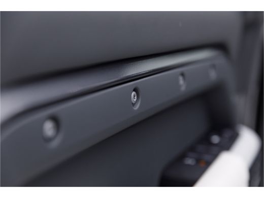 Land Rover Defender P400e 110 X-Dynamic SE | Stoffen vouwdak | Koel/verwarmbare voorstoelen | Elektrische trekhaak ActivLease financial lease