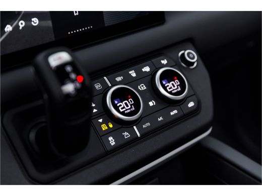 Land Rover Defender P400e 110 X-Dynamic SE | Stoffen vouwdak | Koel/verwarmbare voorstoelen | Elektrische trekhaak ActivLease financial lease