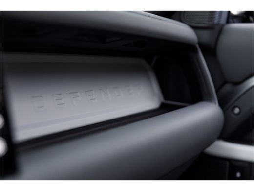 Land Rover Defender P400e 110 X-Dynamic SE | Stoffen vouwdak | Koel/verwarmbare voorstoelen | Elektrische trekhaak ActivLease financial lease