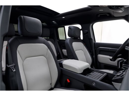 Land Rover Defender P400e 110 X-Dynamic SE | Stoffen vouwdak | Koel/verwarmbare voorstoelen | Elektrische trekhaak ActivLease financial lease