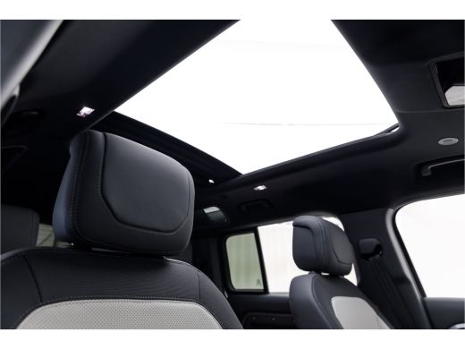 Land Rover Defender P400e 110 X-Dynamic SE | Stoffen vouwdak | Koel/verwarmbare voorstoelen | Elektrische trekhaak ActivLease financial lease