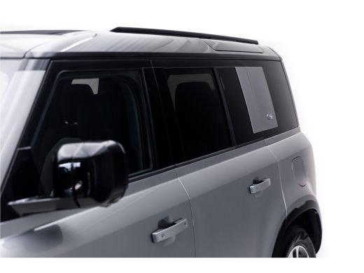 Land Rover Defender P400e 110 X-Dynamic SE | Stoffen vouwdak | Koel/verwarmbare voorstoelen | Elektrische trekhaak ActivLease financial lease