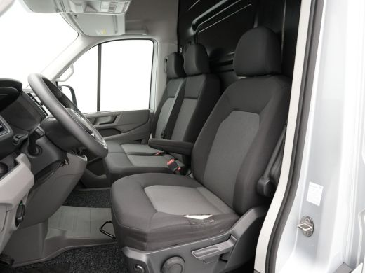 Volkswagen Crafter 30 2.0 TDI 177pk DSG L3H2 Navigatie Camera Bijrijdersbank Voorruitverwarming ActivLease financial lease