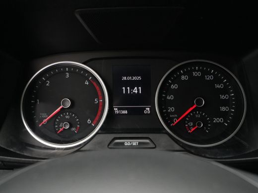 Volkswagen Crafter 30 2.0 TDI 177pk DSG L3H2 Navigatie Camera Bijrijdersbank Voorruitverwarming ActivLease financial lease