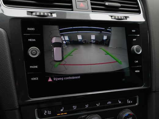 Volkswagen e-Golf e-Golf Navigatie Dynaudio Camera Acc 278 ActivLease financial lease