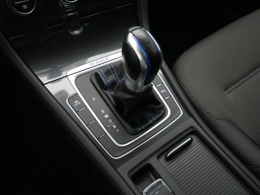 Volkswagen e-Golf e-Golf Navigatie Dynaudio Camera Acc 278 ActivLease financial lease