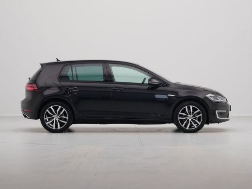 Volkswagen e-Golf e-Golf Navigatie Dynaudio Camera Acc 278 ActivLease financial lease