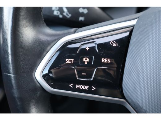 Volkswagen ID.4 First 77 kWh | Navigatie | Stoelverwarming | Trekhaak | ActivLease financial lease