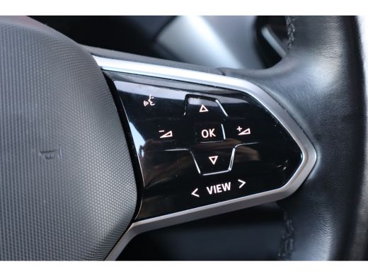 Volkswagen ID.4 First 77 kWh | Navigatie | Stoelverwarming | Trekhaak | ActivLease financial lease