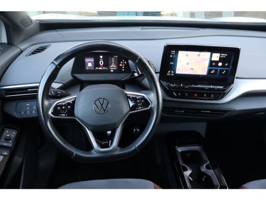 Volkswagen ID.4 First 77 kWh | Navigatie | Stoelverwarming | Trekhaak | ActivLease financial lease