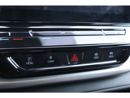 Volkswagen ID.4 First 77 kWh | Navigatie | Stoelverwarming | Trekhaak | ActivLease financial lease
