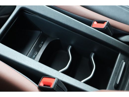 Volkswagen ID.4 First 77 kWh | Navigatie | Stoelverwarming | Trekhaak | ActivLease financial lease