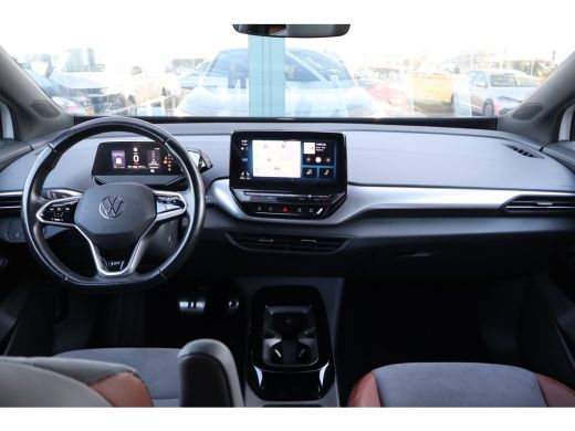 Volkswagen ID.4 First 77 kWh | Navigatie | Stoelverwarming | Trekhaak | ActivLease financial lease