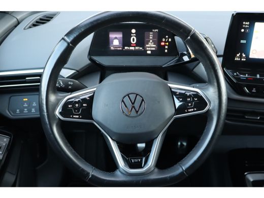 Volkswagen ID.4 First 77 kWh | Navigatie | Stoelverwarming | Trekhaak | ActivLease financial lease