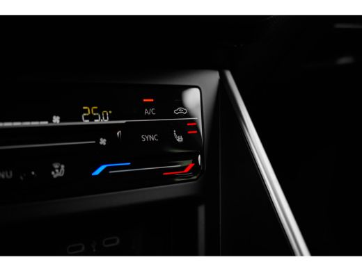 Volkswagen Polo Volkswagen Life Edition Inclusief €2000,- inruilvoordeel + €1000,- korting | 'App-Connect' smartp... ActivLease financial lease