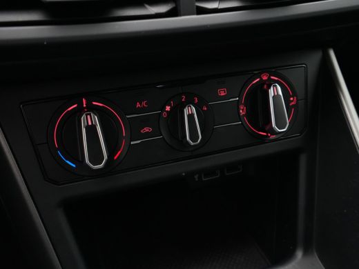 Volkswagen Polo 1.0 TSI 95pk Comfortline Navigatie Airco Acc Lm Velgen 13 ActivLease financial lease