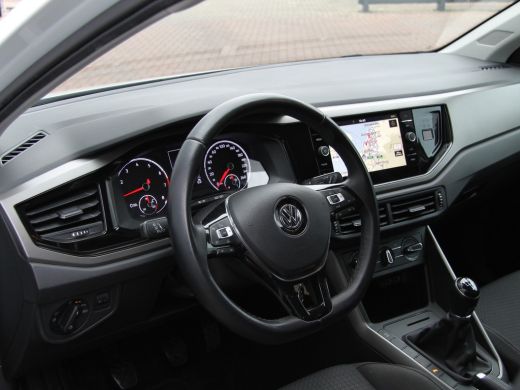 Volkswagen Polo 1.0 TSI 95pk R-Line | Cruise | Navi | Carplay ActivLease financial lease