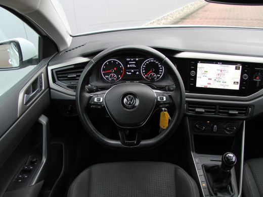 Volkswagen Polo 1.0 TSI 95pk R-Line | Cruise | Navi | Carplay ActivLease financial lease