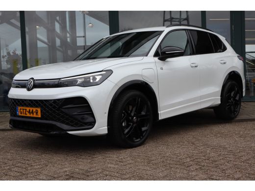 Volkswagen Tiguan 1.5 eHybrid R-Line Business | Cruise Control | Achteruitrijcamera | Navigatie | Volkswagen Tiguan 1.5 eHybrid R-Line Business | Cruise Control | Achteruitrijcamera | Navigatie |