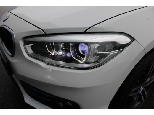 BMW 1-serie 118i Executive AUTOMAAT | NAVI | PDC | ActivLease financial lease