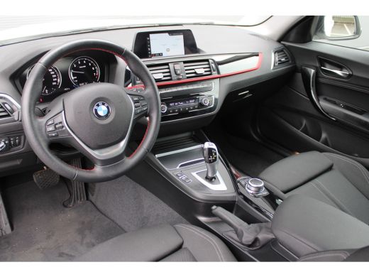 BMW 1-serie 118i Executive AUTOMAAT | NAVI | PDC | ActivLease financial lease