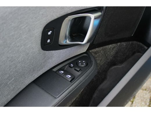 BMW i3 Executive Edition 120Ah 42 kWh | Dakraam | 1e eigenaar | Camera | LED | 20 inch | Stoelverwarming | Harman-Kardon | Navi | NAP | inc BTW ➡️ ActivLease financial lease