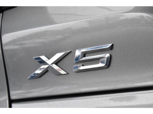 BMW X5 xDrive50e M Sportpakket Pro / NIEUW BINNEN / SUPERCOMPLEET! / PANORAMADAK / MASSAGESTOELEN / TREK... ActivLease financial lease
