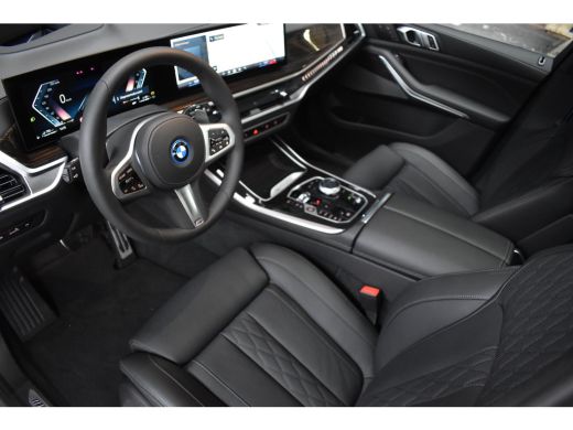 BMW X5 xDrive50e M Sportpakket Pro / NIEUW BINNEN / SUPERCOMPLEET! / PANORAMADAK / MASSAGESTOELEN / TREK... ActivLease financial lease