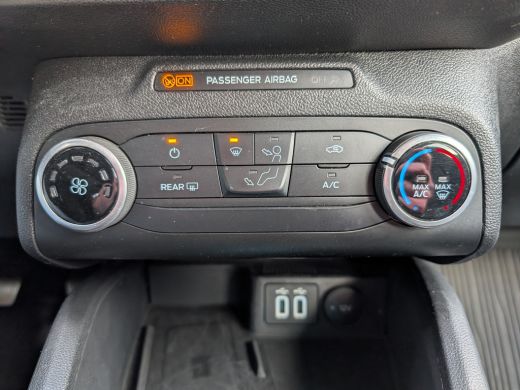 Ford FOCUS Wagon 1.0 EcoBoost Trend Edition Business | Camera | Navi | Trekhaak | Fabrieksgarantie tot 12-07-26 / ... ActivLease financial lease