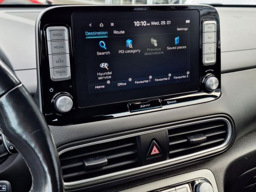 Hyundai KONA EV Premium 64 kWh | Achteruitrijcamera | Parkeersensoren | Stoelverwarming/verkoeling | Head-up d... ActivLease financial lease