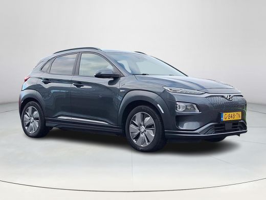 Hyundai KONA EV Premium 64 kWh | Achteruitrijcamera | Parkeersensoren | Stoelverwarming/verkoeling | Head-up d... ActivLease financial lease