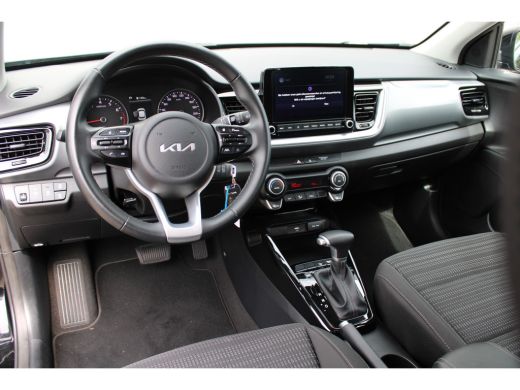 Kia Stonic Kia 1.0 T-GDi MHEV DynamicLine Automaat | NAVI | CLIMA | CARPLAY/ANDROID ActivLease financial lease