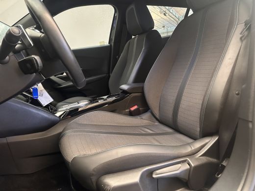 Peugeot 2008 1.2 PureTech Allure Pack | Achteruitrijcamera | Airco (automatisch) | Cruise control adaptief met... ActivLease financial lease