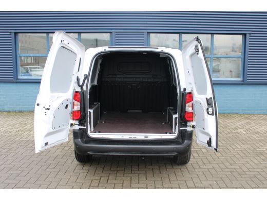 Peugeot Partner 1.5 BlueHDi 100 PK | NAVI BY APP | BETIMMERING LAADRUIMTE | TREKHAAK | CAMERA | Achteruitrijcamer... ActivLease financial lease