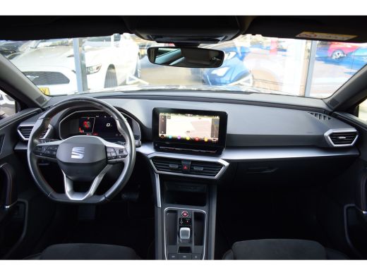 Seat Leon Sportstourer 1.5 eTSI FR Launch Edition | Automaat | Trekhaak | CarPlay | Half Leer | Virtual ActivLease financial lease