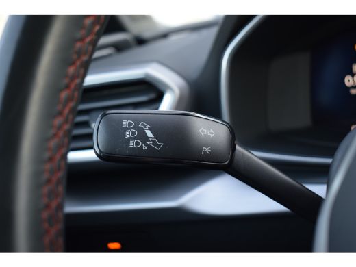 Seat Leon Sportstourer 1.5 eTSI FR Launch Edition | Automaat | Trekhaak | CarPlay | Half Leer | Virtual ActivLease financial lease