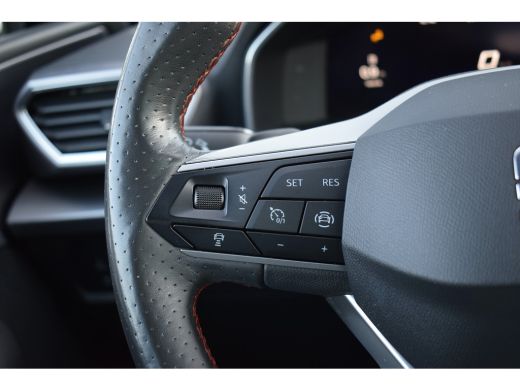 Seat Leon Sportstourer 1.5 eTSI FR Launch Edition | Automaat | Trekhaak | CarPlay | Half Leer | Virtual ActivLease financial lease