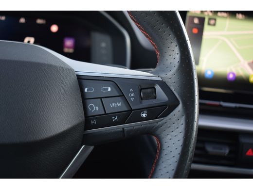 Seat Leon Sportstourer 1.5 eTSI FR Launch Edition | Automaat | Trekhaak | CarPlay | Half Leer | Virtual ActivLease financial lease
