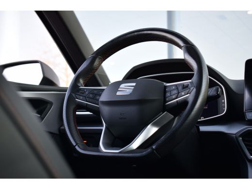 Seat Leon Sportstourer 1.5 eTSI FR Launch Edition | Automaat | Trekhaak | CarPlay | Half Leer | Virtual ActivLease financial lease