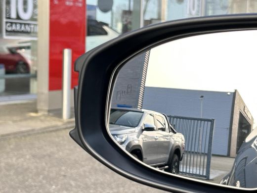 Toyota C-HR 2.0 Hybrid 200 First Edition ActivLease financial lease