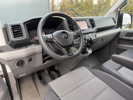 Volkswagen Crafter 35 2.0 TDI 141 PK HIGHLINE+ / L4H3 / 1e EIG. / NETTE BUS / AIRCO / CRUISE / NAVI / CAMERA / 3-ZITS ActivLease financial lease