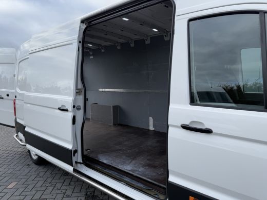 Volkswagen Crafter 35 2.0 TDI 141 PK HIGHLINE+ / L4H3 / 1e EIG. / NETTE BUS / AIRCO / CRUISE / NAVI / CAMERA / 3-ZITS ActivLease financial lease