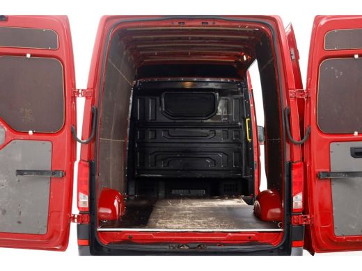 Volkswagen Crafter 35 2.0 TDI 177pk E6 RWD L3H3 (L2H2) Navi/Camera Trekhaak 3500kg 01-2019 ActivLease financial lease