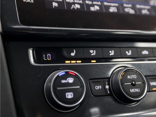 Volkswagen GOLF Variant 1.0 TSI Sportline Automaat (DIGITAL COCKPIT, GROOT NAVI, APPLE CARPLAY, VIRTUAL COCKPIT, MASSAGE,... ActivLease financial lease