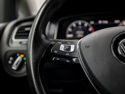Volkswagen GOLF Variant 1.0 TSI Sportline Automaat (DIGITAL COCKPIT, GROOT NAVI, APPLE CARPLAY, VIRTUAL COCKPIT, MASSAGE,... ActivLease financial lease
