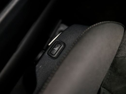 Volkswagen GOLF Variant 1.0 TSI Sportline Automaat (DIGITAL COCKPIT, GROOT NAVI, APPLE CARPLAY, VIRTUAL COCKPIT, MASSAGE,... ActivLease financial lease