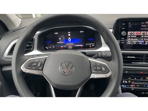 Volkswagen T-Roc 116PK | NAVI | Camera | 19'' Velgen | LED IQ light | Airco ECC | Draadloos App ActivLease financial lease